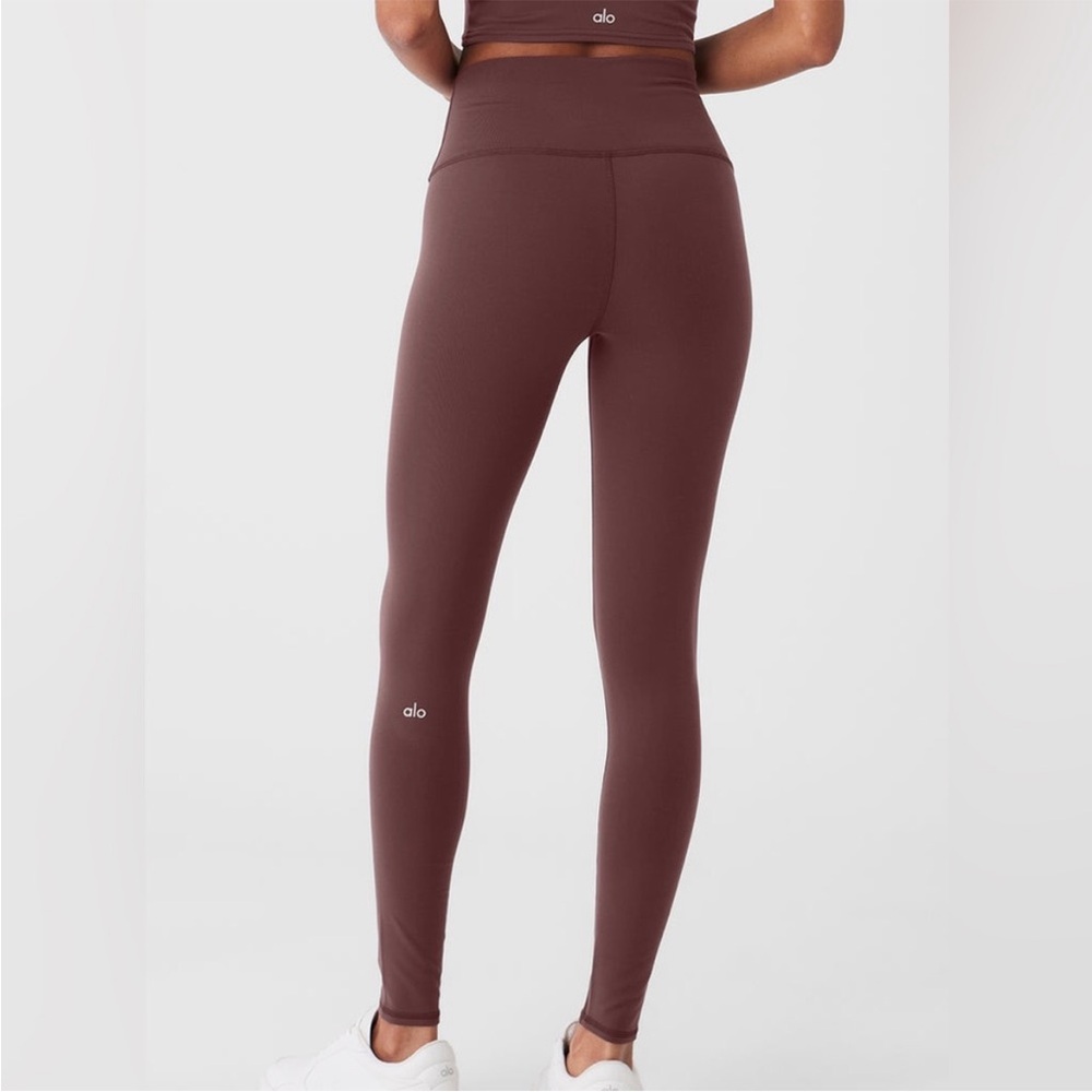ALO Yoga airbrush cherry cola Leggings